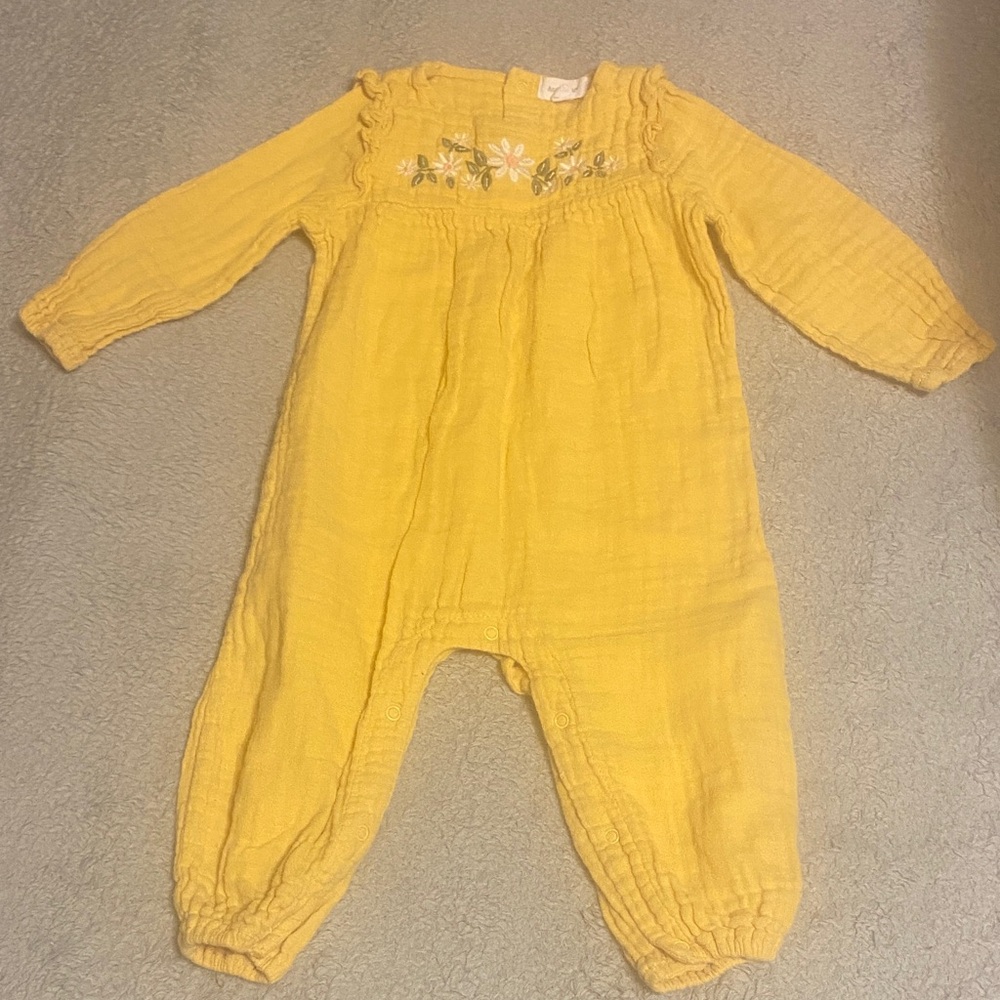 Angel Dear Sunny Yellow Baby Outfit